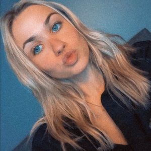 Meet your Posher, Hailee